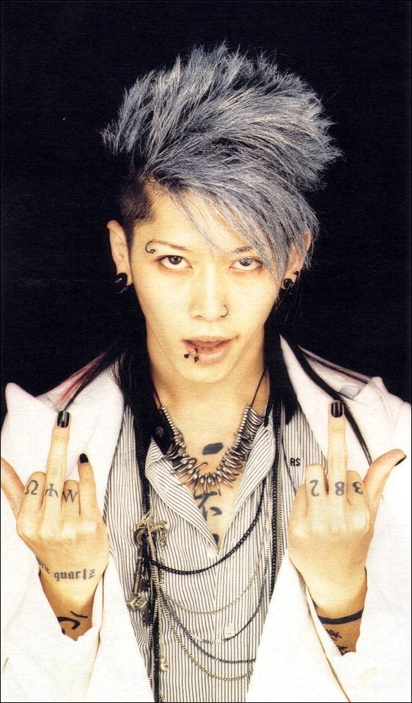 miyavi53.jpg