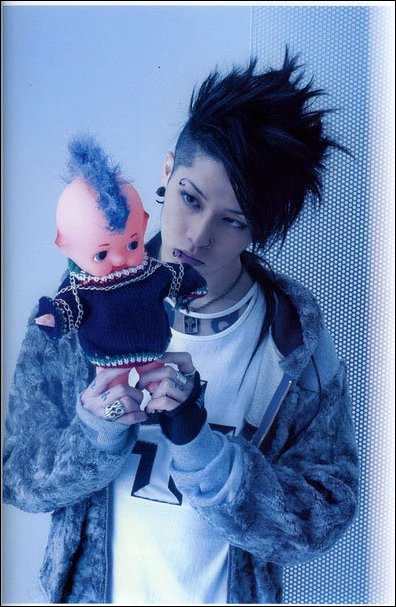 miyavi70.jpg