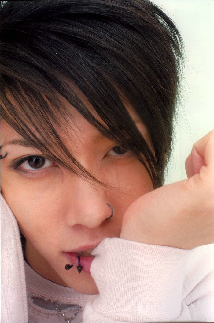 miyavi77.jpg